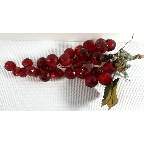 Vintage Grapes Acrylic Lucite Set Of 5 Burgundy Red GrannyCore - Picture 2 of 4
